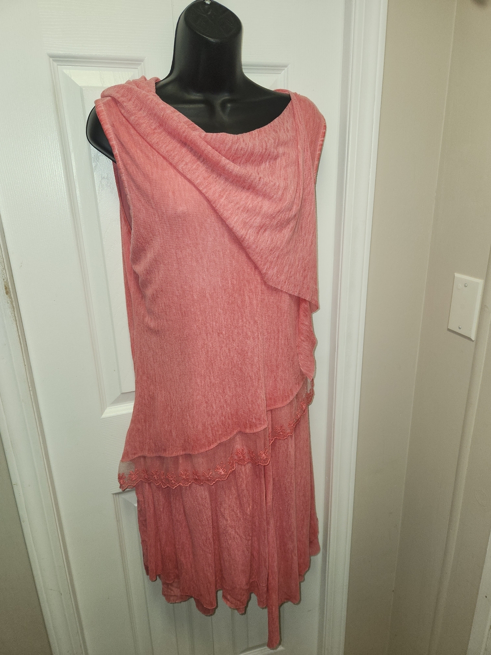 ๐Made In Italy, Medium Sleeveless Coral Pink Dress